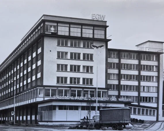 Der Hauptsitz der städtischen Werke im Jahr 1973. Quelle: Stadtarchiv Luzern (Betriebsgebäude städt. Werke 1972/73 F2a/STRASSEN/INDUSTRIESTRASSE/06:01)