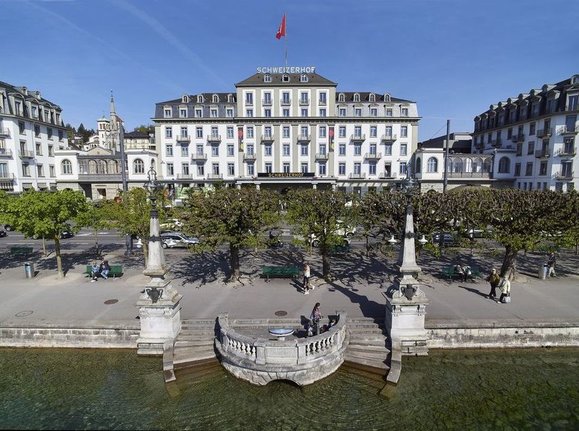 Das Hotel Schweizerhof in Luzern an der Seepromenade